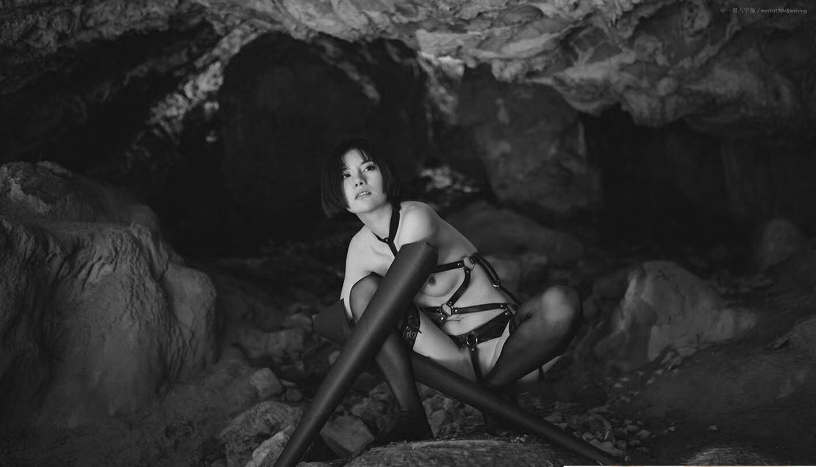 名模阿朱大尺度私拍套读 - 人体摄影